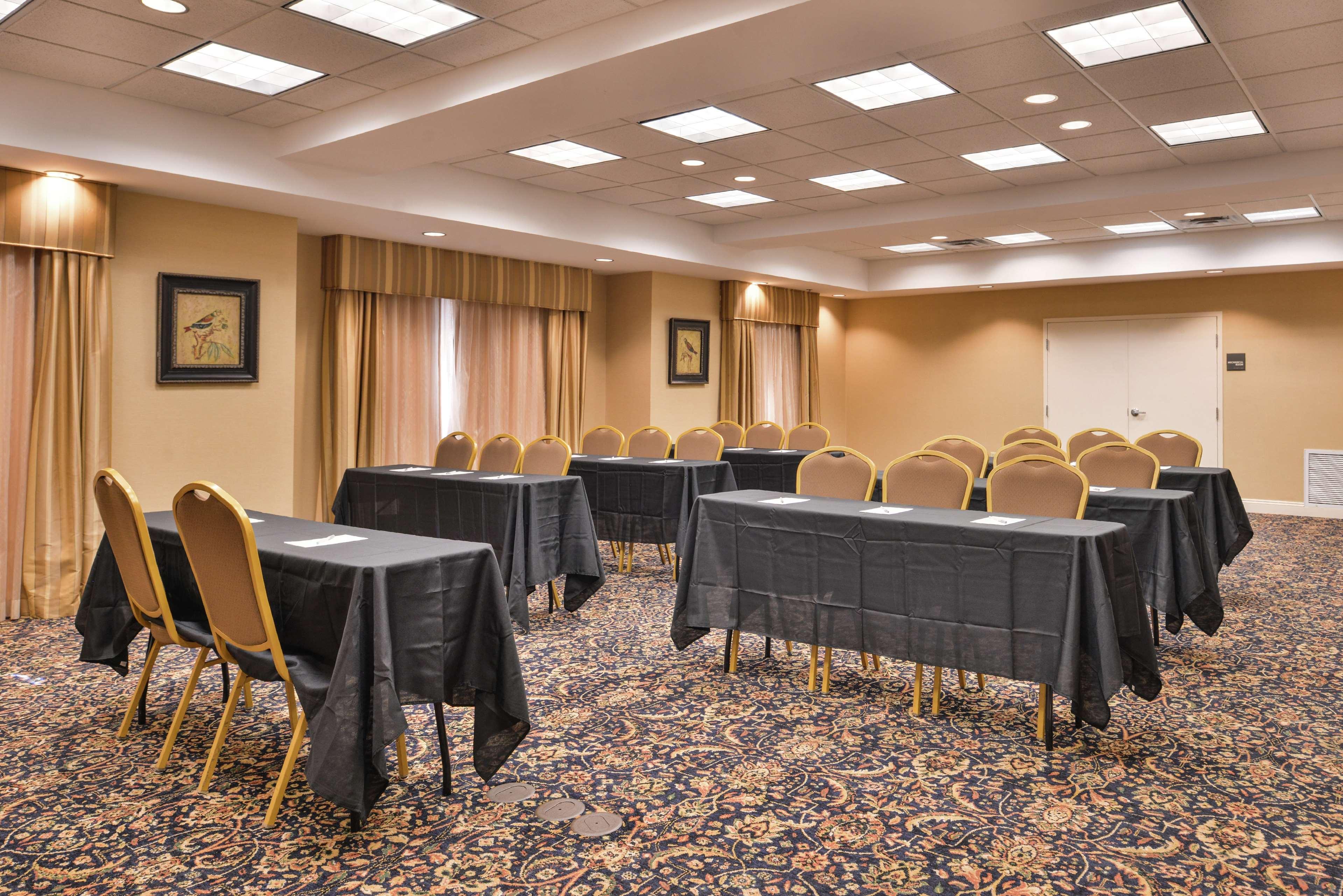 Hampton Inn Jackson-College Avenue Luaran gambar